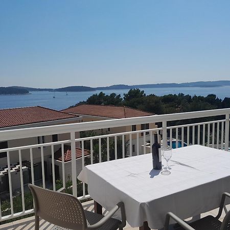 Feelhvar Along Bluelagoon Beach Hvar Town Quarto foto
