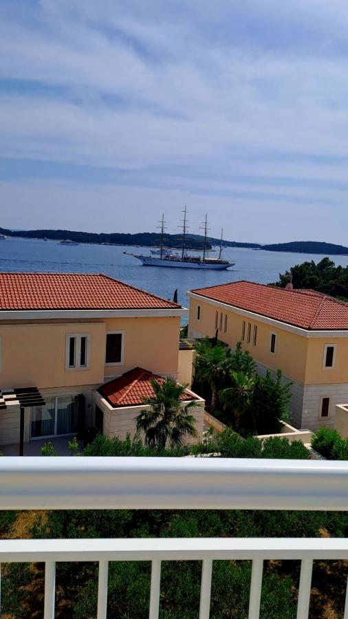 Feelhvar Along Bluelagoon Beach Hvar Town Exterior foto